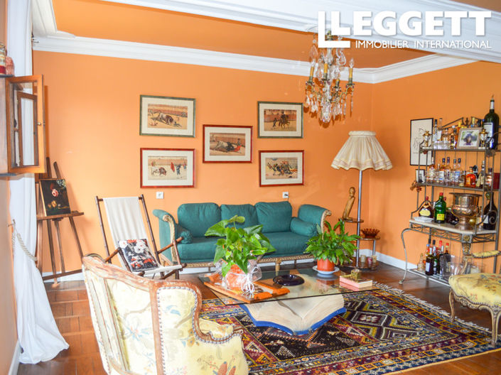 Image No.6-7 Bed House for sale