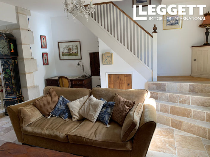 Image No.10-2 Bed House for sale