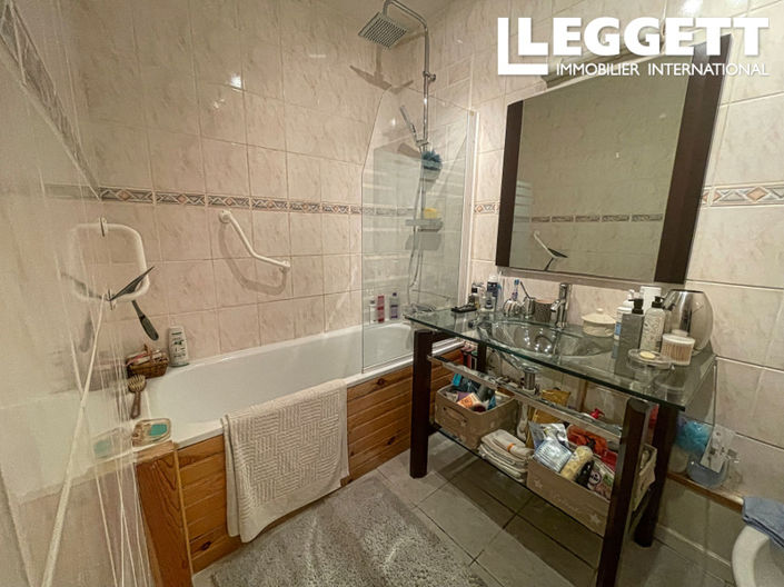 Image No.10-4 Bed House for sale