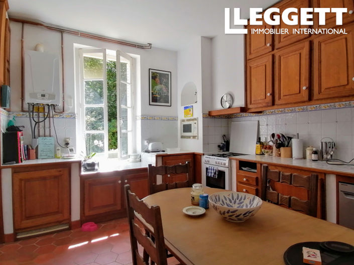 Image No.6-6 Bed House for sale