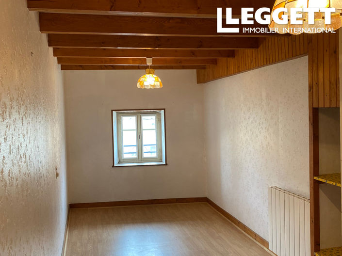 Image No.5-2 Bed House for sale