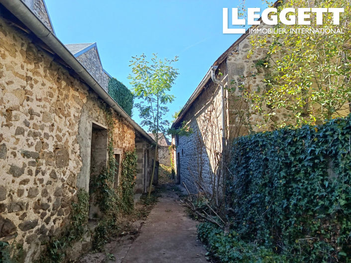 Image No.8-5 Bed House for sale