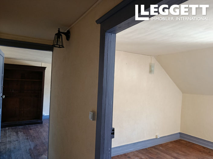 Image No.9-5 Bed House for sale