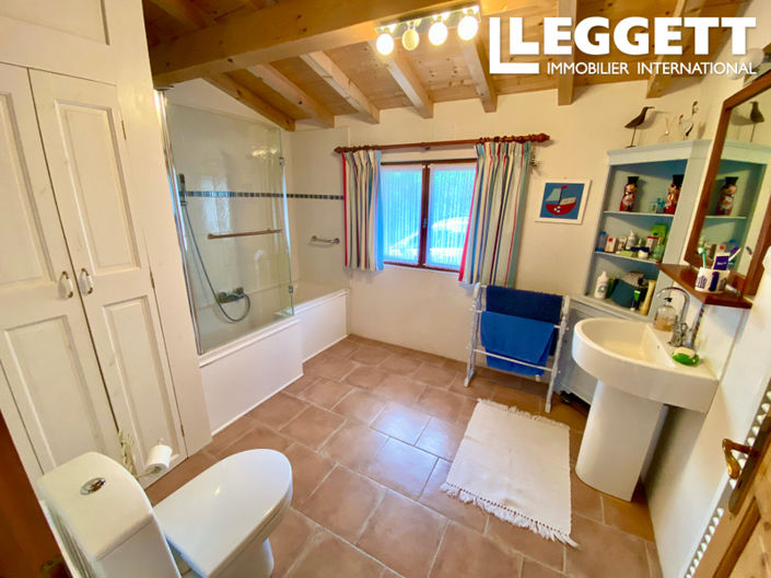 Image No.9-3 Bed House for sale