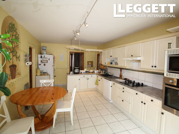 Image No.5-5 Bed House for sale