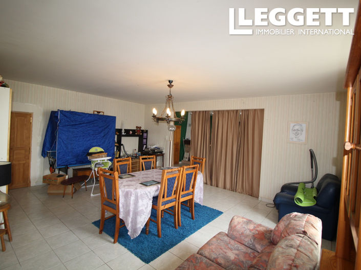 Image No.7-5 Bed House for sale