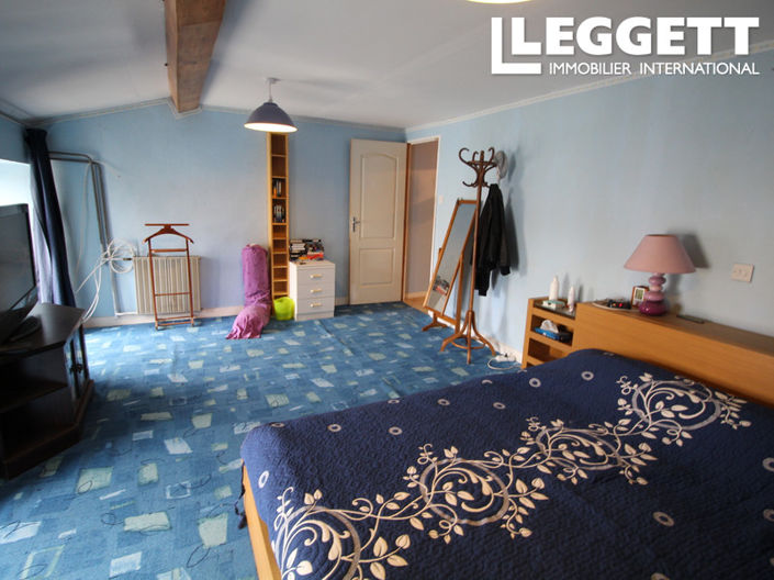 Image No.8-5 Bed House for sale