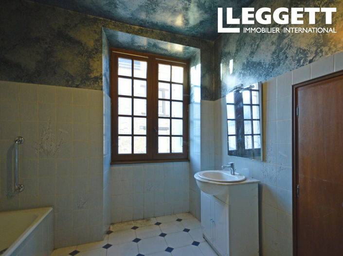 Image No.6-4 Bed House for sale