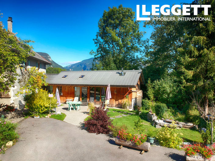 Image No.3-5 Bed House for sale