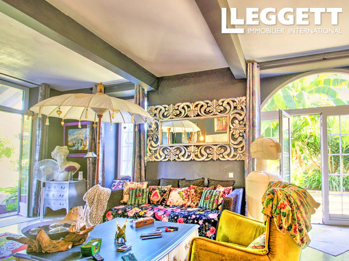 Image No.4-6 Bed House for sale