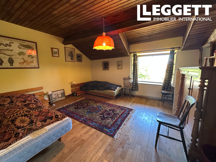 Image No.9-7 Bed House for sale