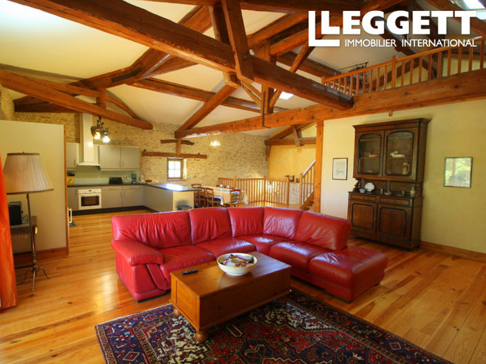 Image No.8-9 Bed Chateaux for sale