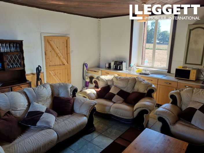 Image No.5-2 Bed House for sale