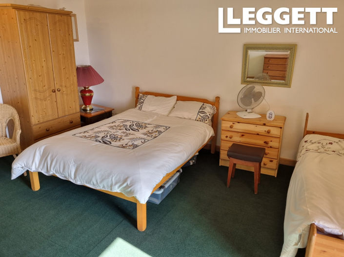 Image No.8-2 Bed House for sale