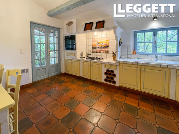 Image No.6-4 Bed House for sale