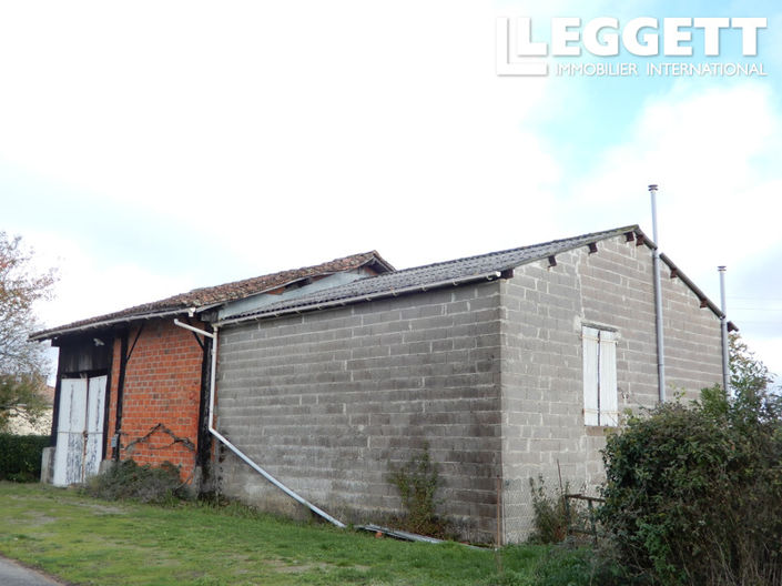 Image No.8-Bar for sale