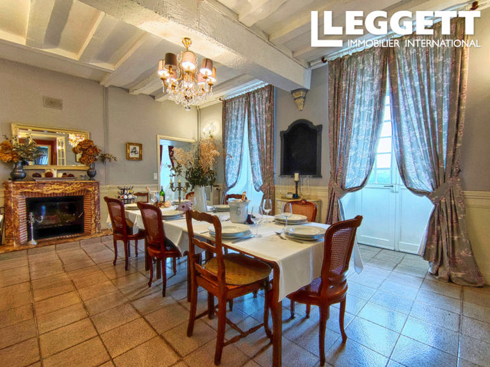 Image No.5-7 Bed Chateaux for sale