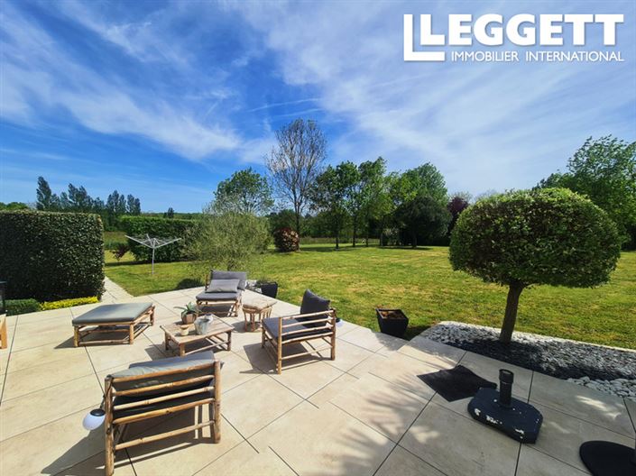 Image No.3-5 Bed House for sale