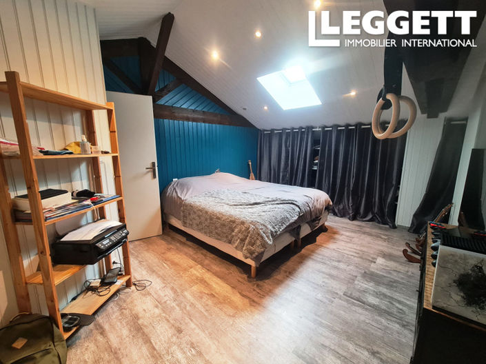 Image No.9-5 Bed House for sale