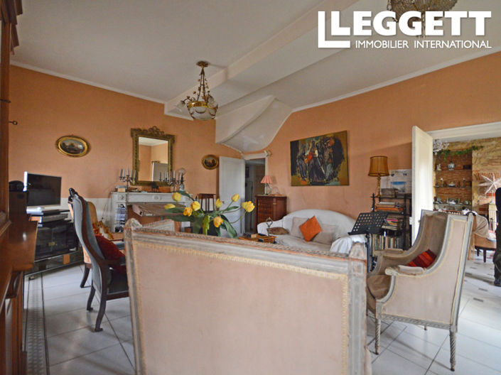 Image No.6-5 Bed House for sale