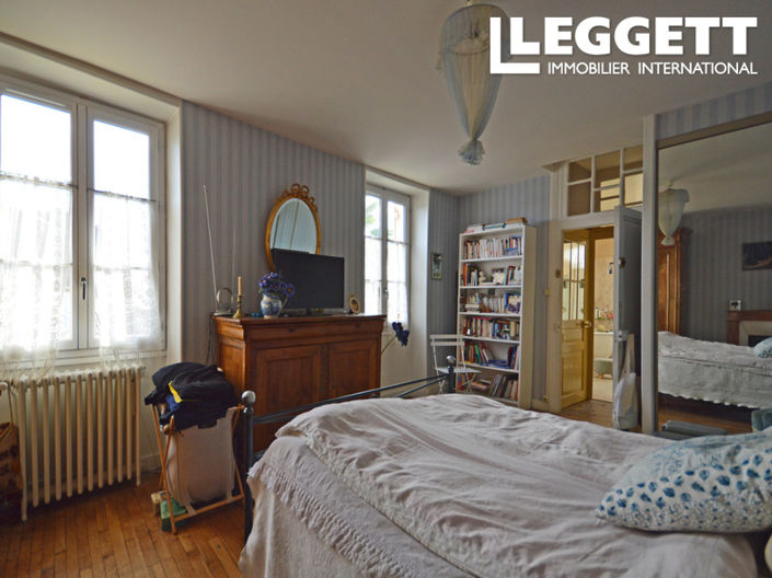 Image No.7-5 Bed House for sale