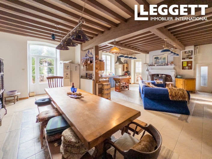 Image No.3-10 Bed House for sale