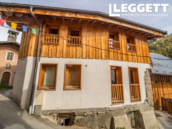 Image No.1-8 Bed House for sale