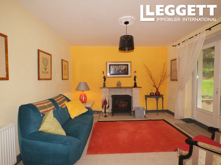 Image No.3-6 Bed House for sale