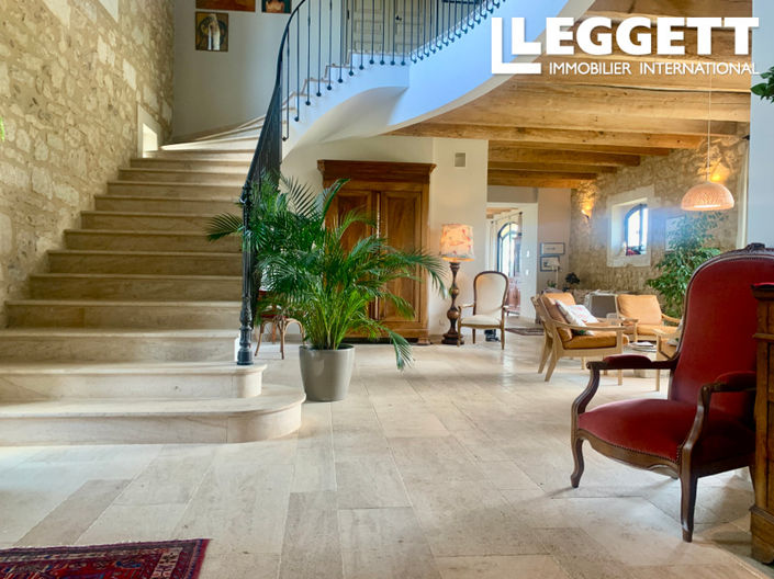 Image No.7-10 Bed House for sale