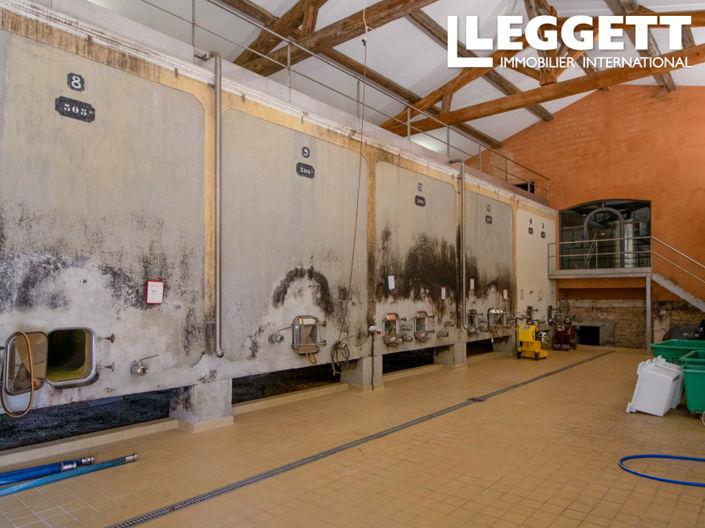 Image No.9-10 Bed House for sale