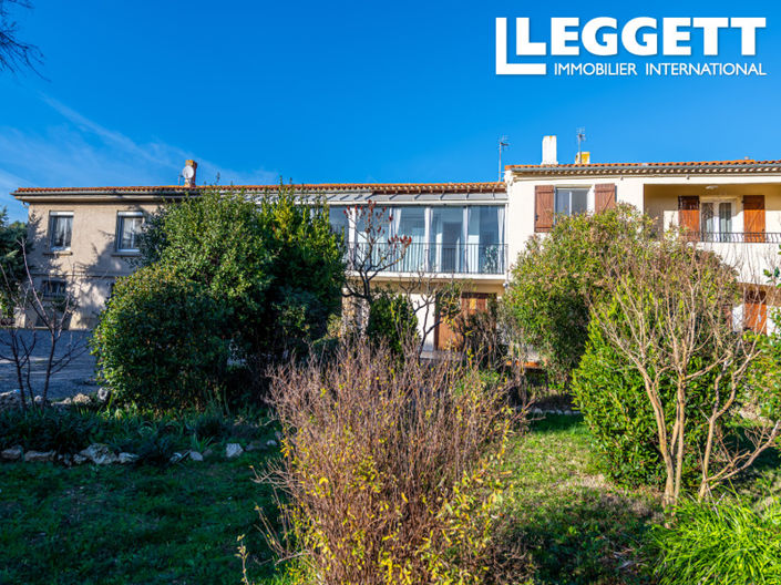 Image No.1-8 Bed House for sale