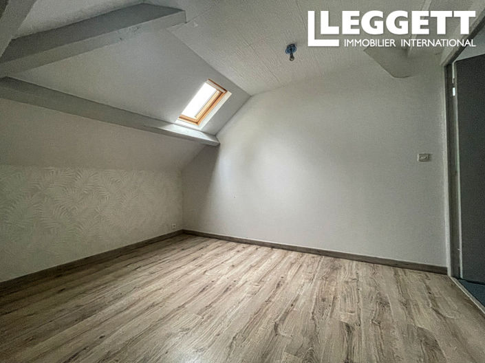 Image No.9-4 Bed House for sale