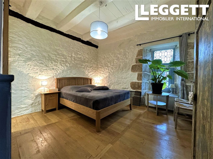 Image No.9-5 Bed House for sale