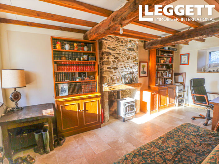 Image No.9-15 Bed House for sale