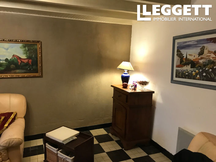 Image No.10-2 Bed House for sale