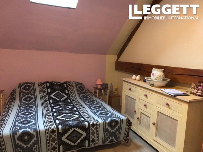 Image No.5-2 Bed House for sale