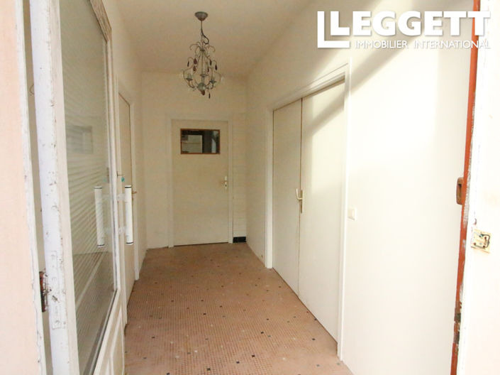 Image No.10-2 Bed House for sale