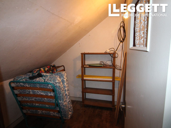 Image No.8-2 Bed House for sale