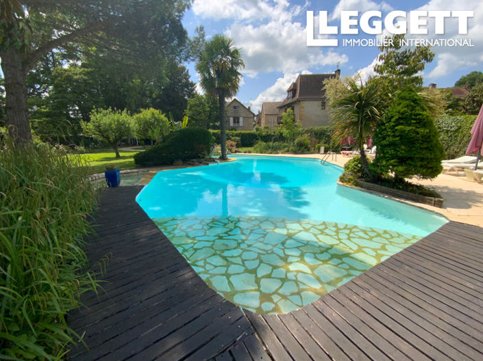 Image No.9-14 Bed Commercial for sale