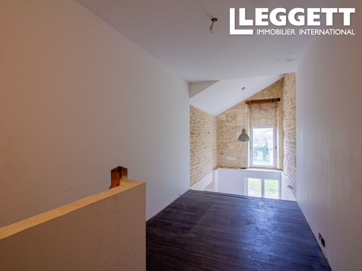 Image No.9-3 Bed House for sale