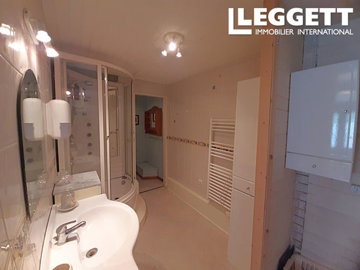 ahr0chm6ly9jzg4uagvzdglhlmltbw8vaw1hz2uvvevom