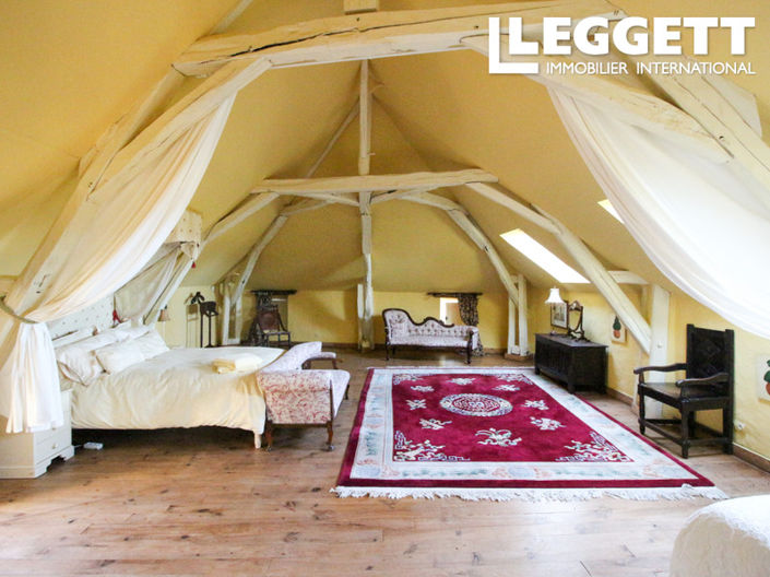 Image No.8-9 Bed House for sale