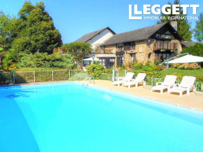 Image No.1-20 Bed House for sale