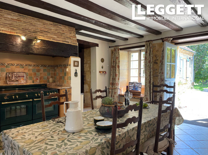 Image No.8-5 Bed House for sale