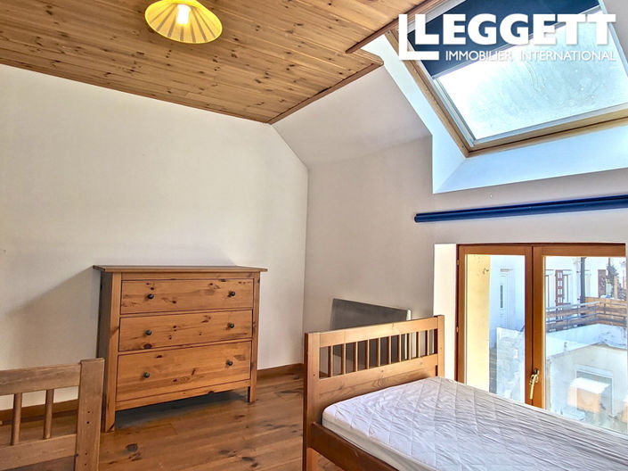 Image No.9-4 Bed House for sale