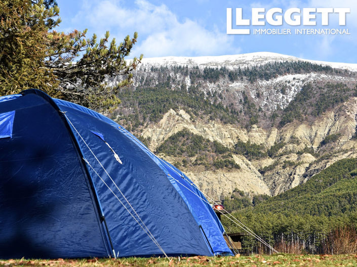 Image No.6-7 Bed Commercial for sale