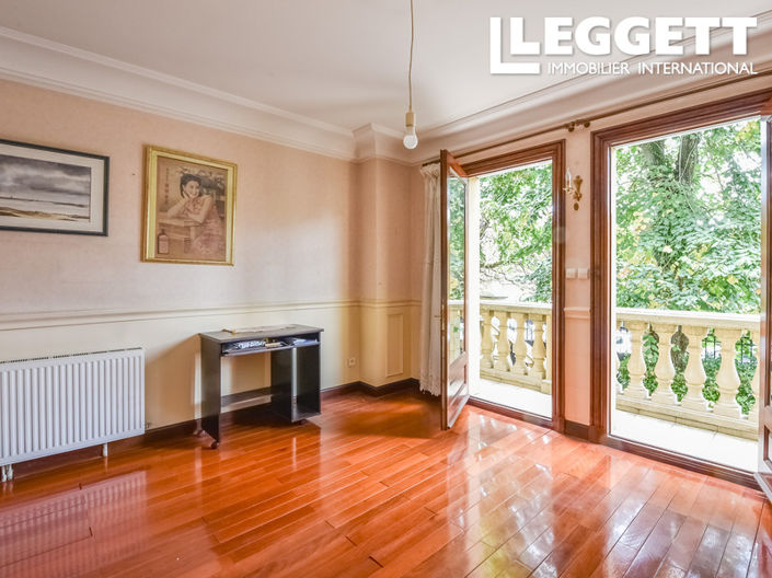 Image No.5-4 Bed House for sale