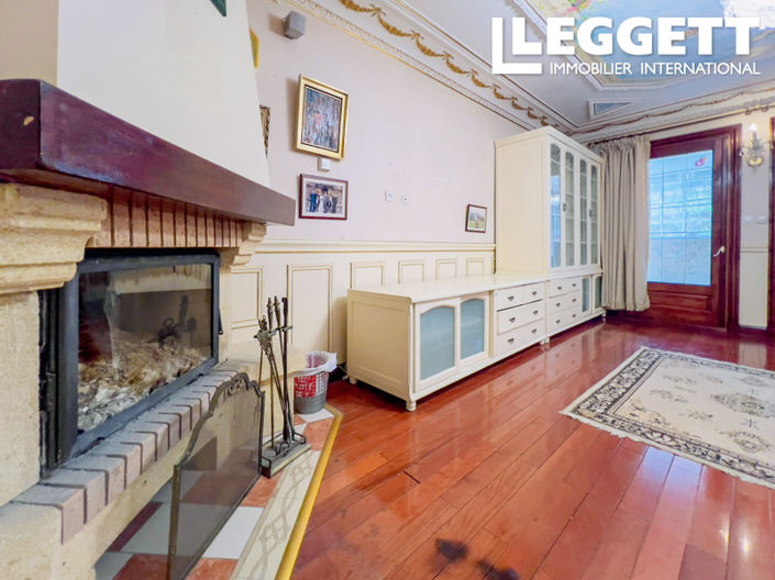 Image No.8-4 Bed House for sale