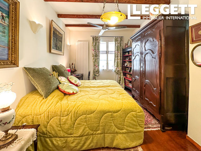 Image No.8-3 Bed House for sale