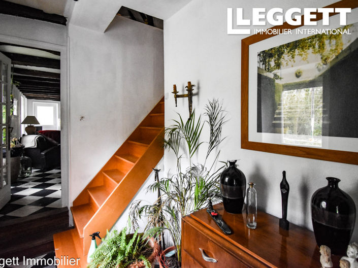 Image No.9-7 Bed House for sale